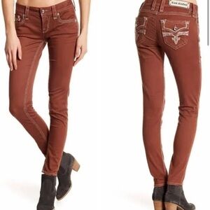 Buckle Exclusive Rock Revival Skinny Jeans